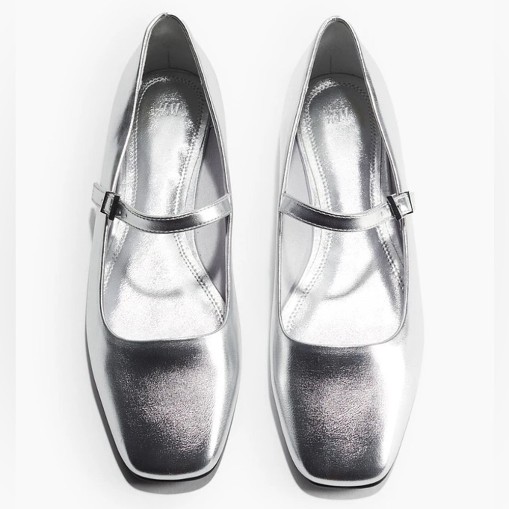 H&M Mary Jane shoes size 37 (fit very large)